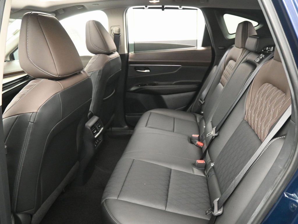 Used 2025 Nissan Murano Platinum w/ Cargo Package image 32