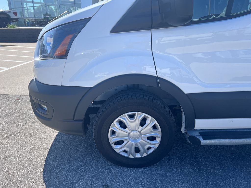 Certified 2025 Ford Transit 250 Low Roof w/ Exterior Upgrade Package RWD image 25