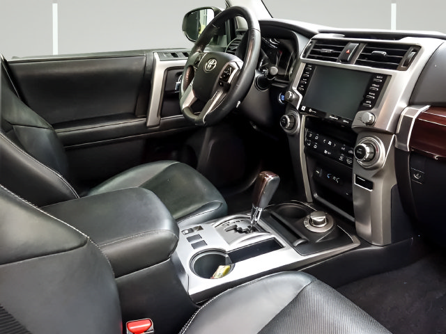 Used 2020 Toyota 4Runner Limited AWD/4WD image 27