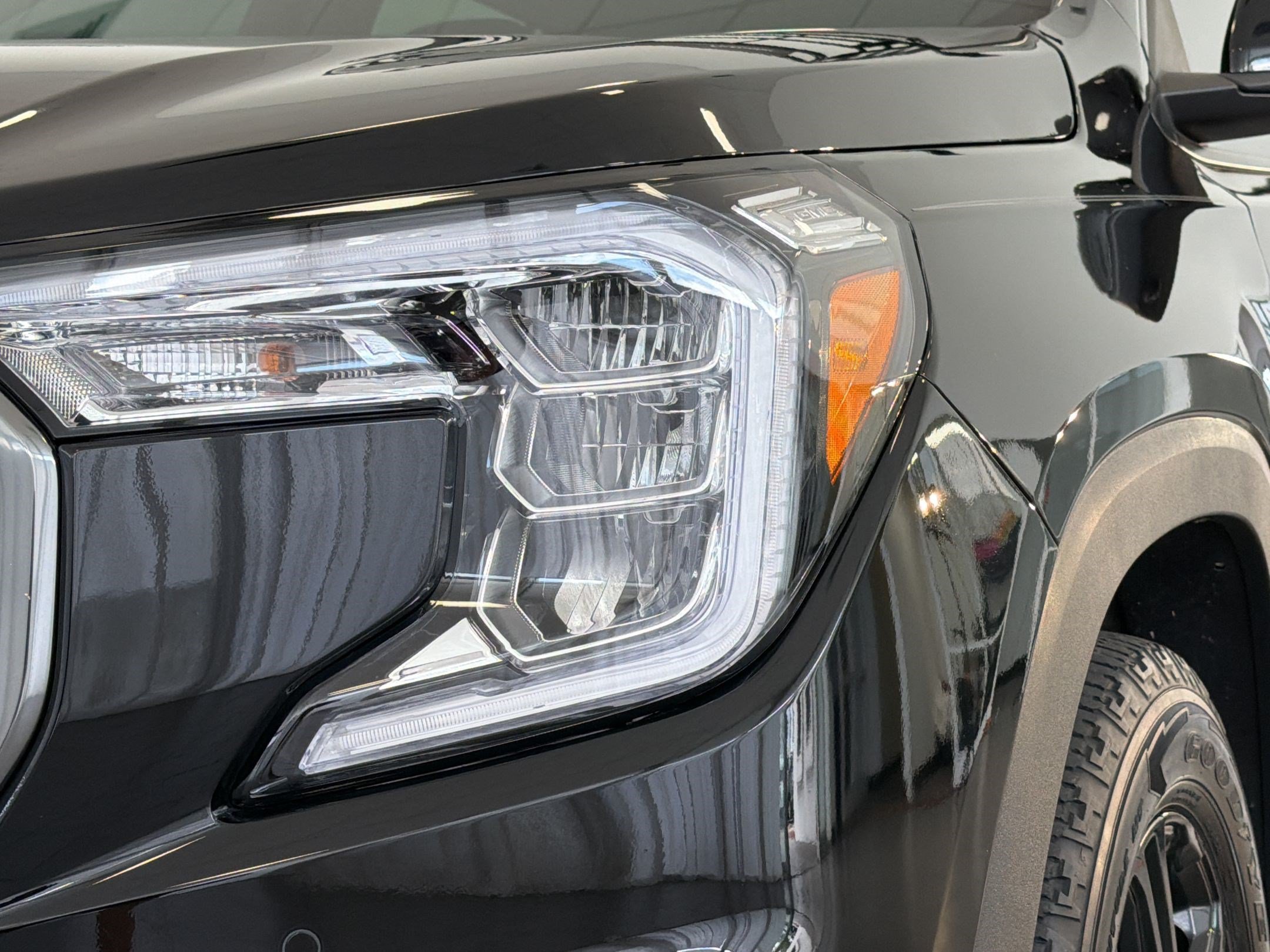 Used 2022 GMC Terrain AT4 w/ Tech Package AWD/4WD image 11