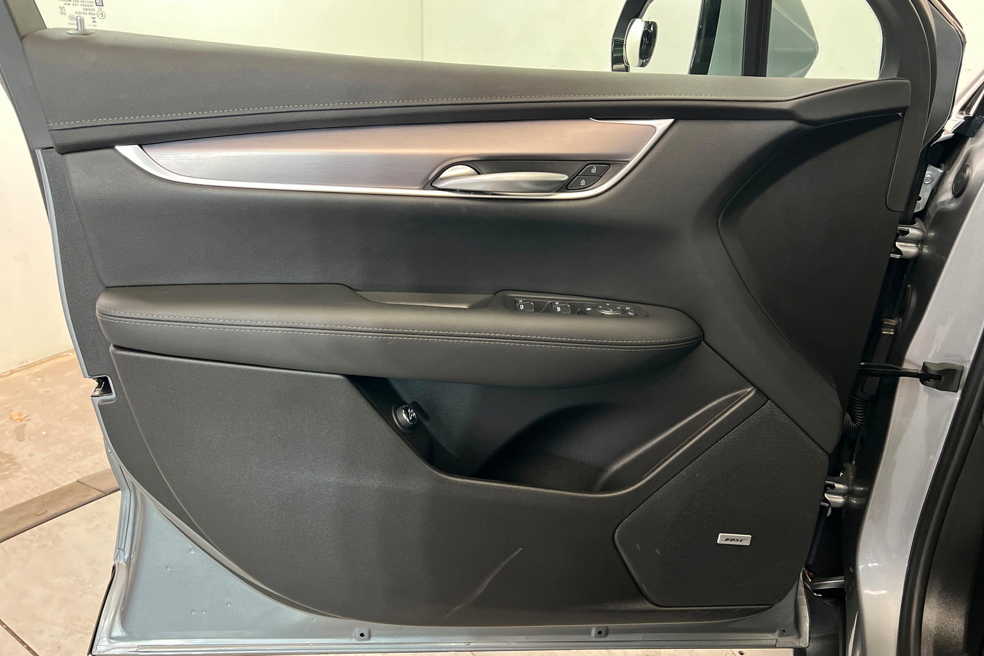 Used 2025 Cadillac XT5 Luxury w/ LPO, Floor Liner Package AWD/4WD image 15