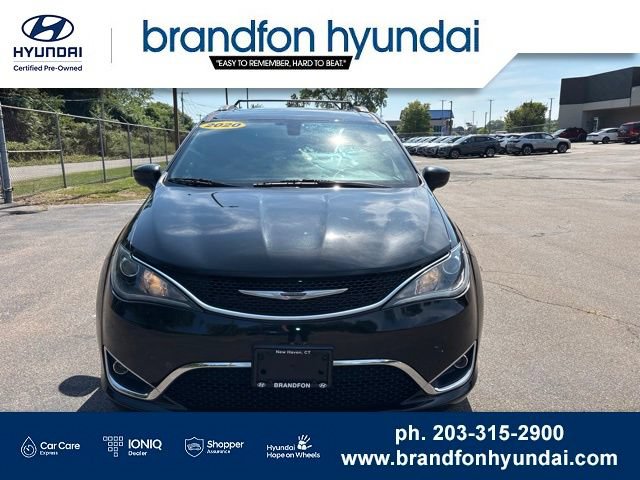 Used 2020 Chrysler Pacifica Touring-L FWD image 2