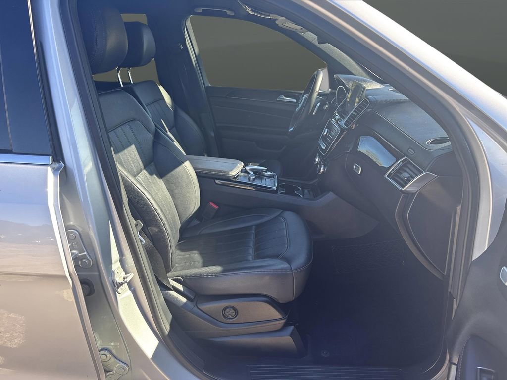 Used 2017 Mercedes-Benz GLS 450 4MATIC image 30