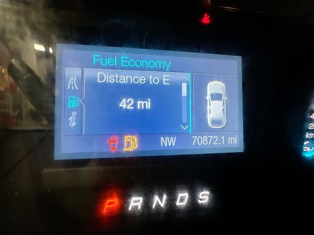 Used 2017 Ford Taurus SE FWD image 13