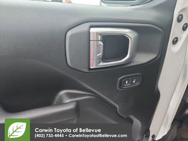 Used 2025 Jeep Wrangler Sport image 21