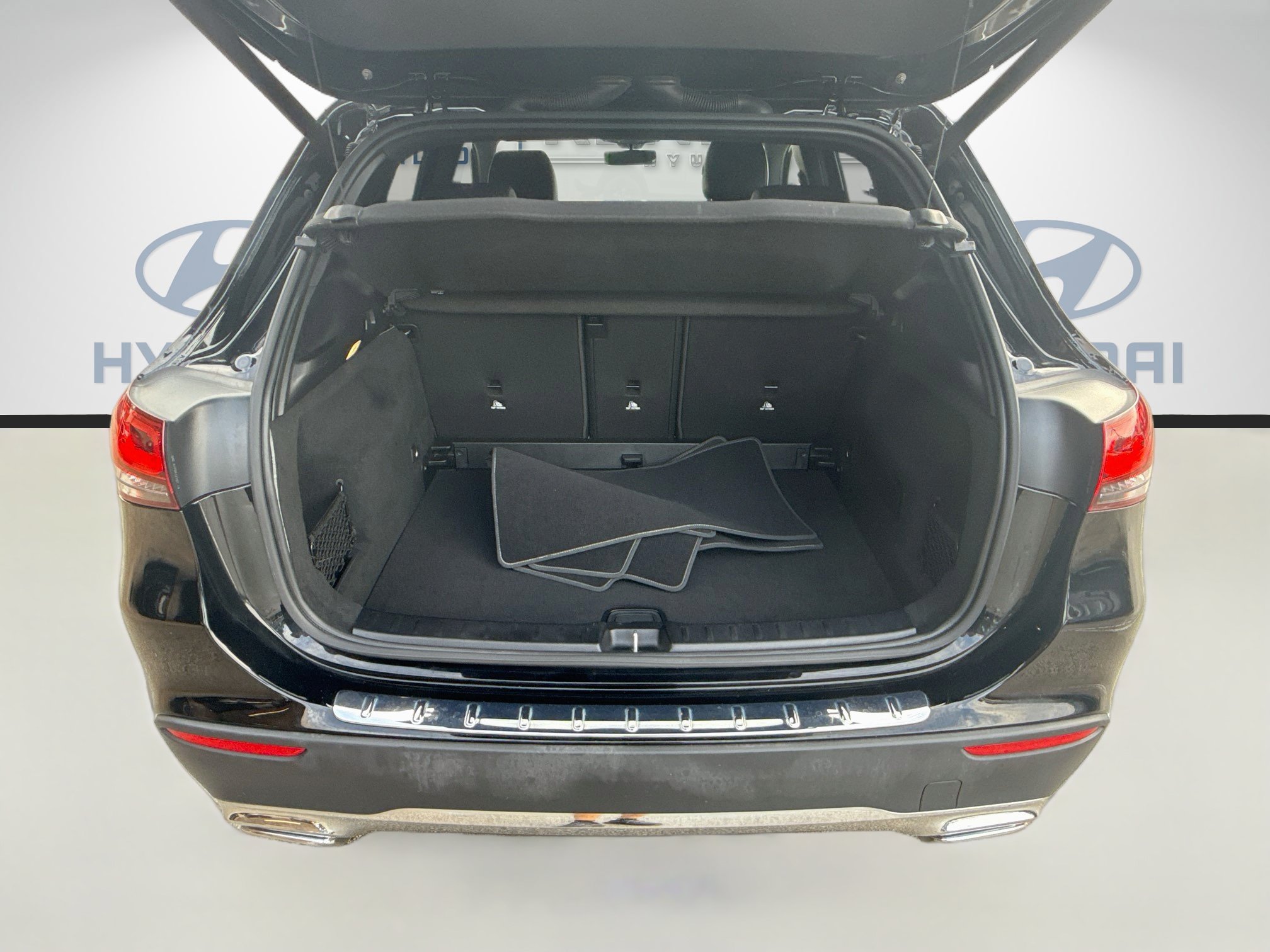 Used 2023 Mercedes-Benz GLA 250 w/ Premium Package image 24