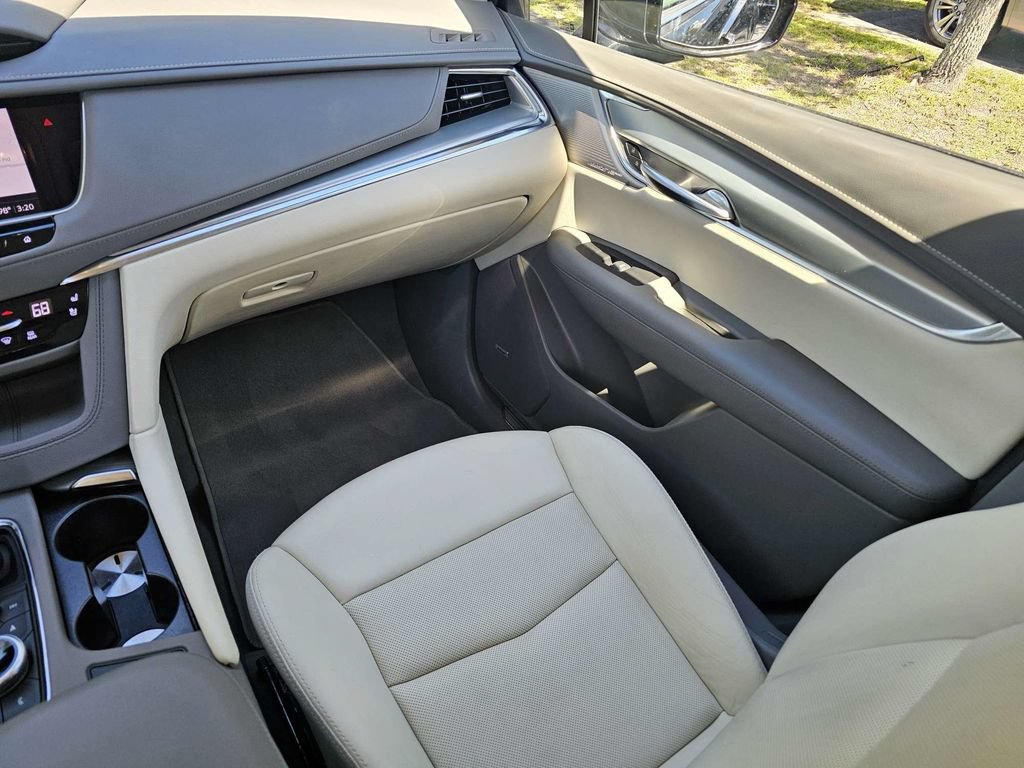 Certified 2023 Cadillac XT5 Premium Luxury AWD/4WD image 19
