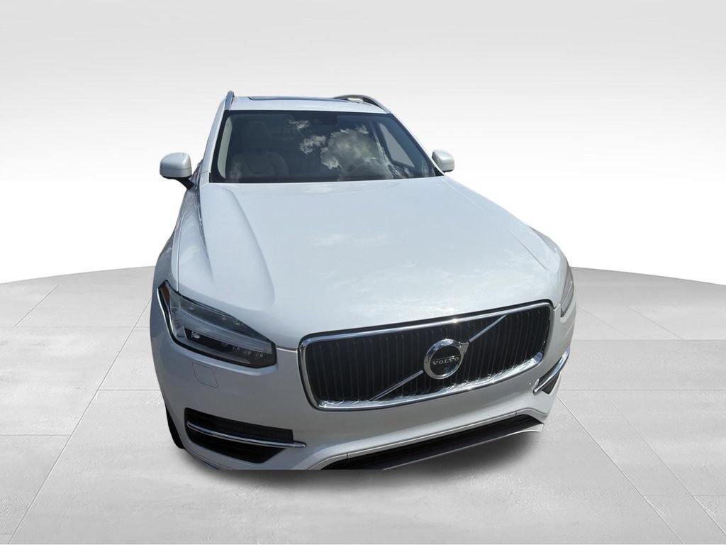 Used 2016 Volvo XC90 T6 Momentum w/ Momentum Plus Package AWD/4WD image 10