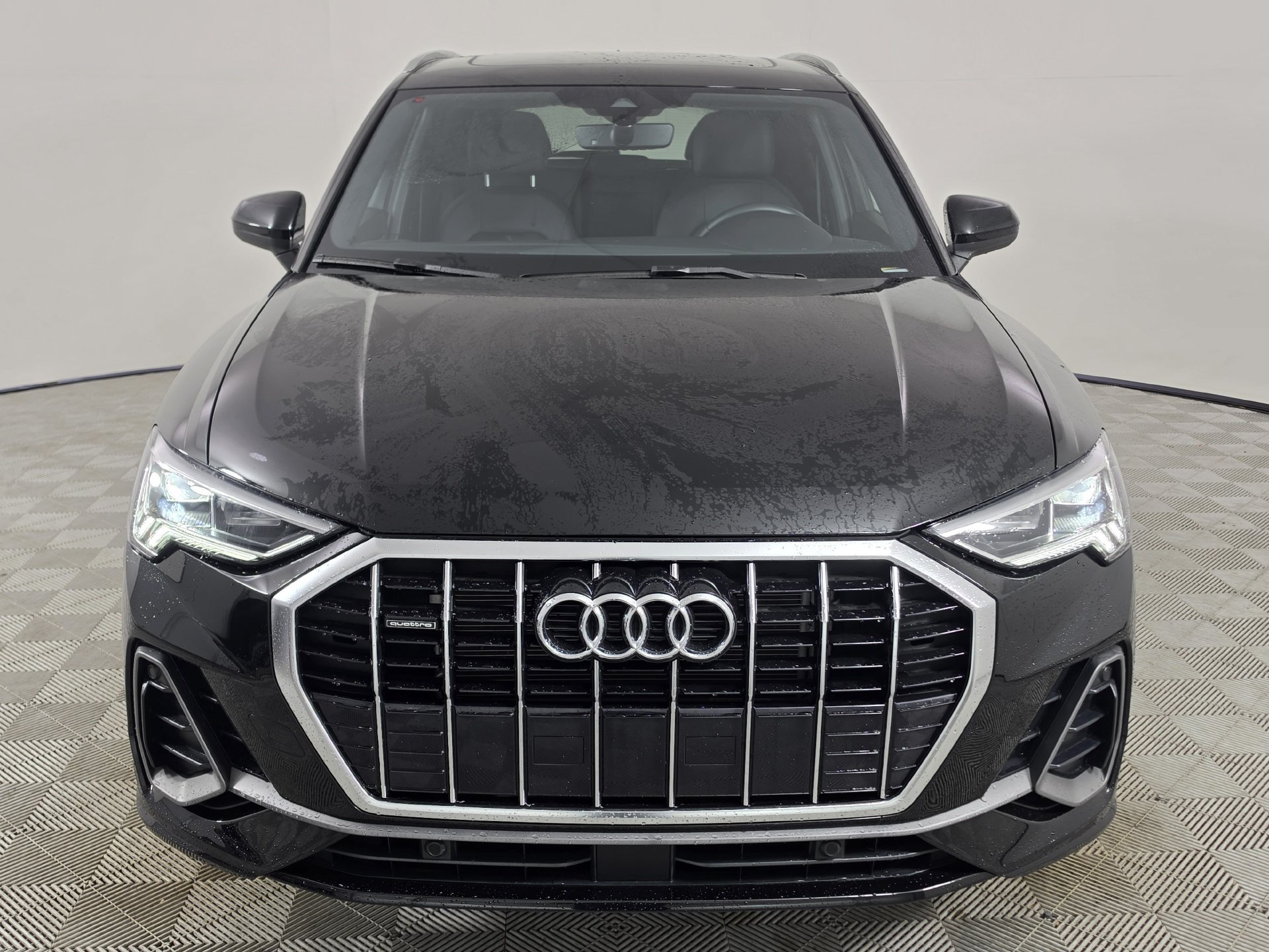 Used 2025 Audi Q3 2.0T Premium w/ Convenience Package AWD/4WD image 38