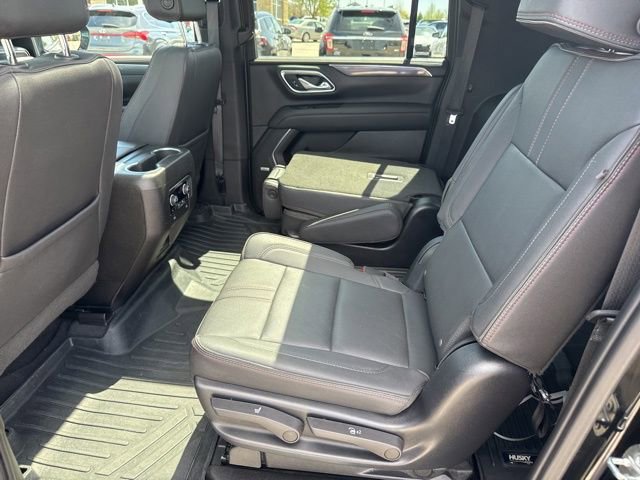 Used 2023 Chevrolet Suburban RST w/ Sport Performance Package AWD/4WD image 18