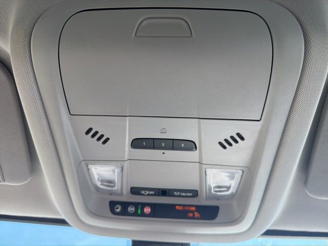 Used 2023 GMC Acadia SLT AWD/4WD image 40