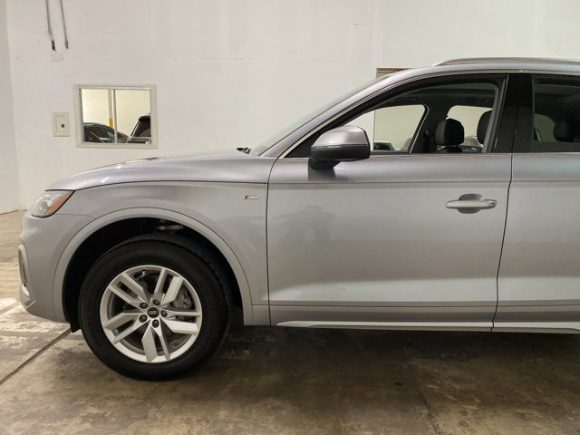 Used 2023 Audi Q5 2.0T Premium w/ Convenience Package image 90