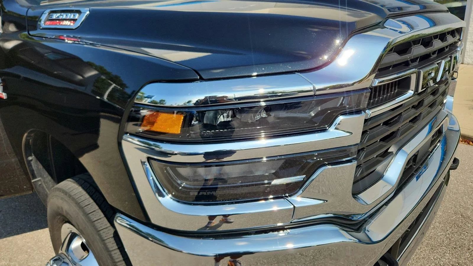 Used 2026 RAM 3500 Tradesman w/ Chrome Appearance Group A AWD/4WD image 27