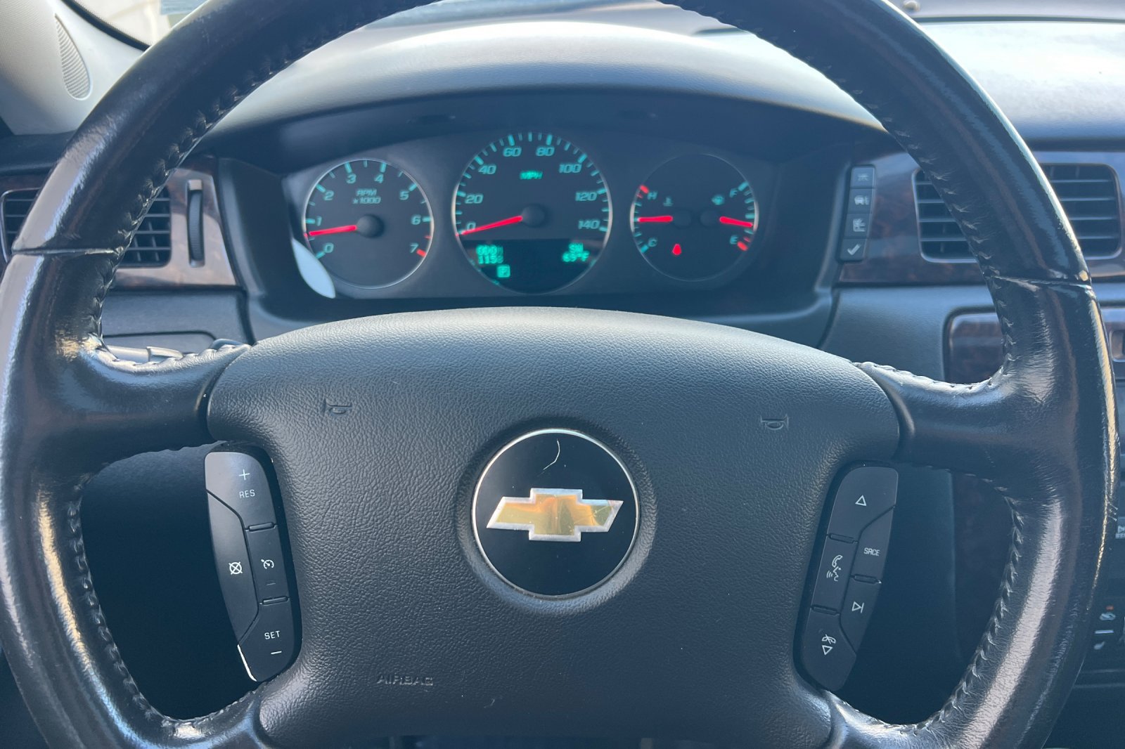Used 2014 Chevrolet Impala LTZ FWD image 25