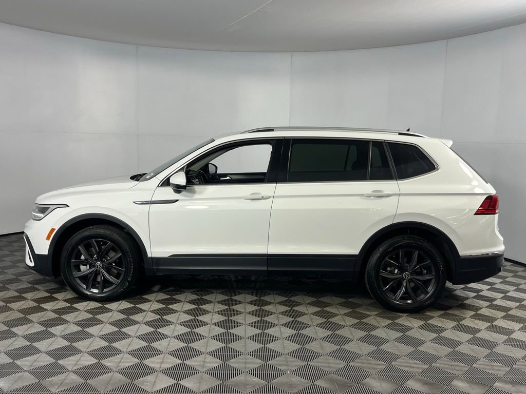 Used 2024 Volkswagen Tiguan Wolfsburg Edition image 9