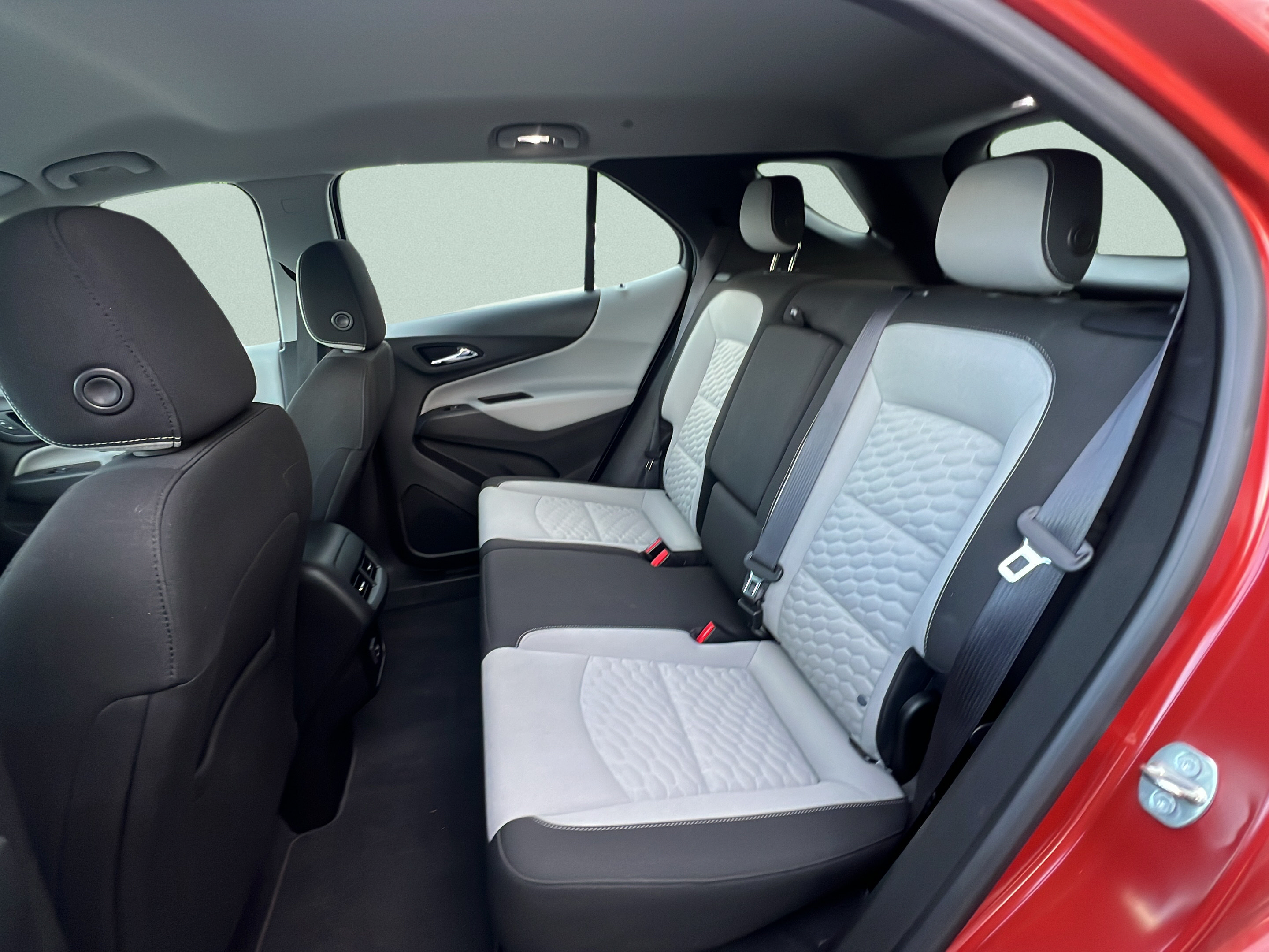 Used 2020 Chevrolet Equinox LS FWD image 10
