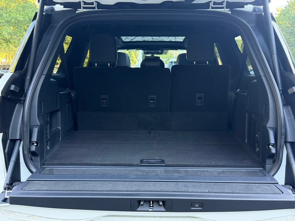 New 2027 Lincoln Navigator L Reserve w/ Jet Appearance Package AWD/4WD image 15