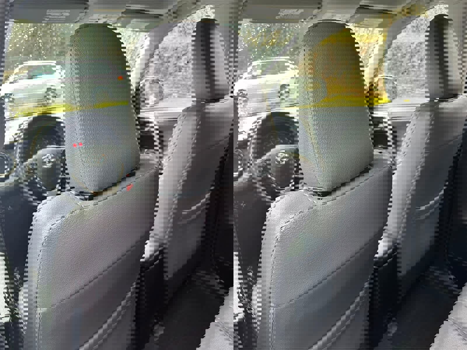 Used 2015 Toyota RAV4 XLE image 10