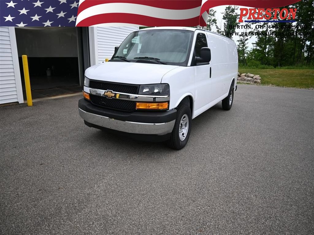 New 2026 Chevrolet Express 2500 Extended w/ Driver Convenience Package RWD image 1