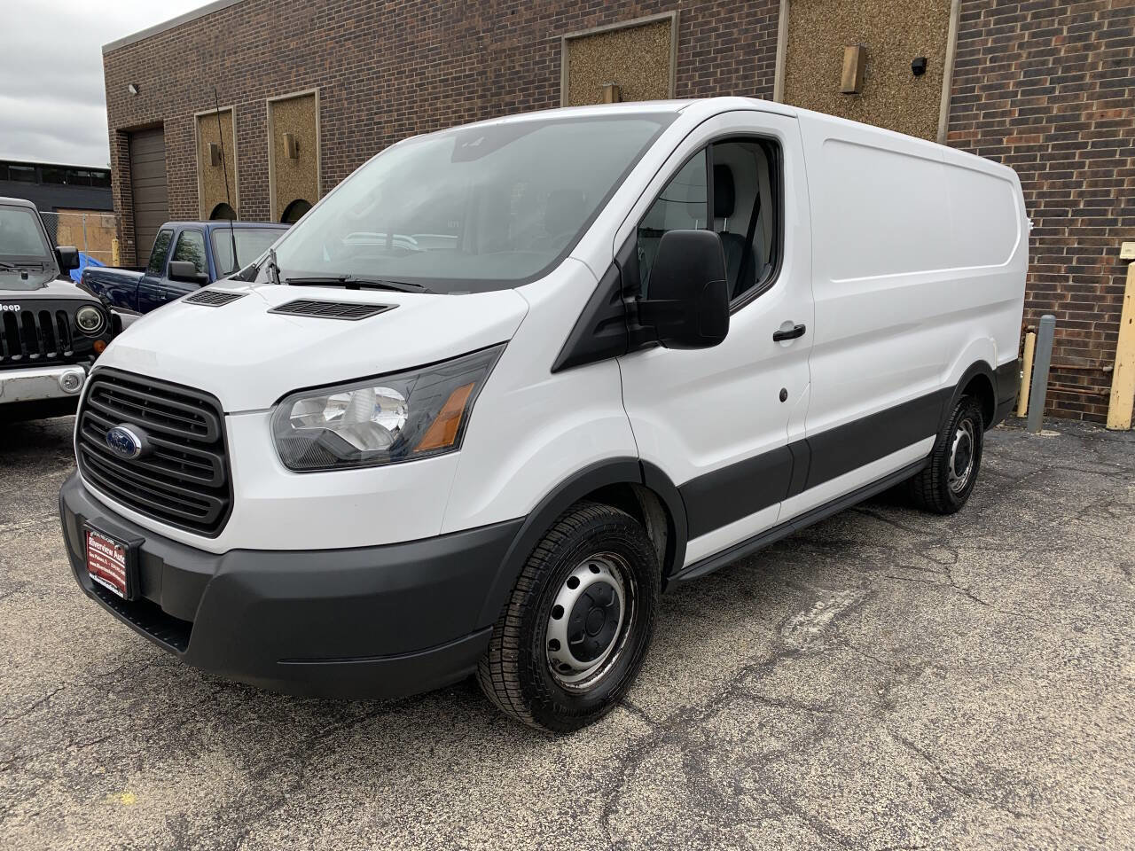 Used 2016 Ford Transit 150 130 Low Roof RWD image 11