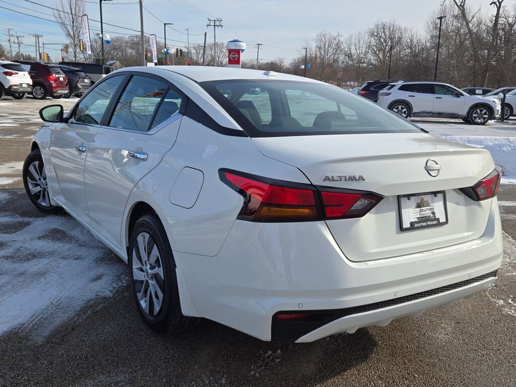 Used 2025 Nissan Altima 2.5 S image 13
