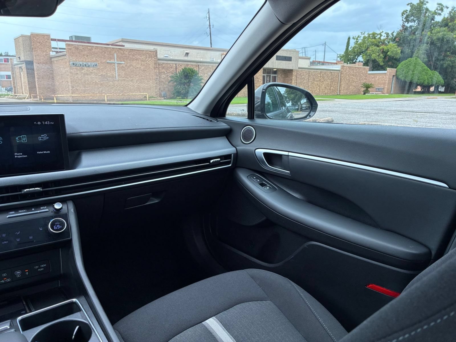 Used 2025 Hyundai Sonata SEL FWD image 30