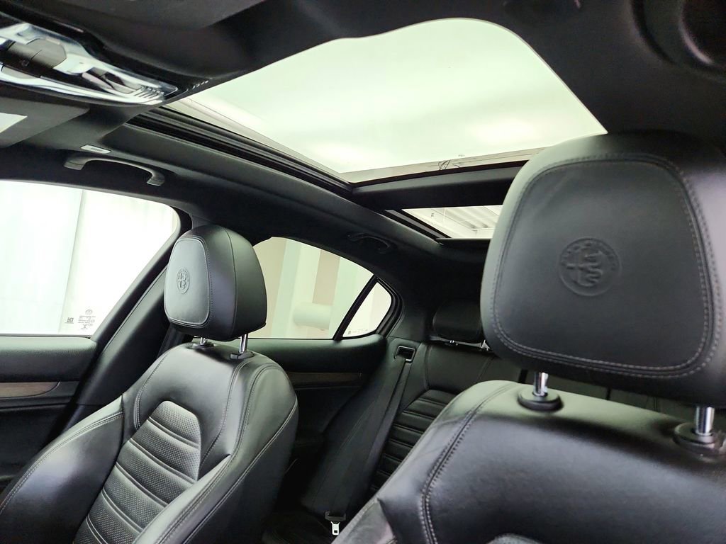 Used 2018 Alfa Romeo Stelvio Ti Sport AWD/4WD image 11