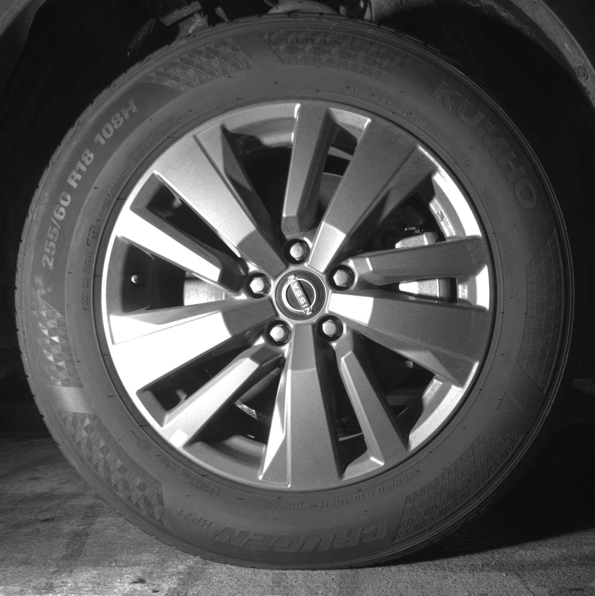 Used 2025 Nissan Pathfinder SV image 13