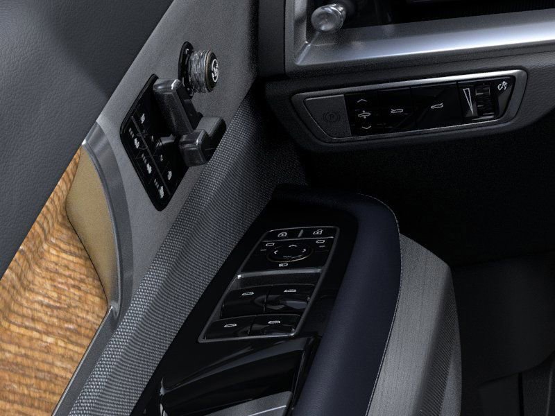New 2026 Cadillac Vistiq Premium Luxury w/ LPO, Floor Liner Package AWD/4WD image 22