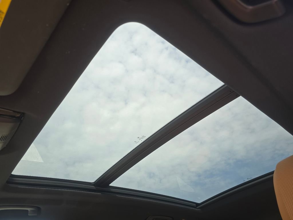 Used 2024 BMW X5 xDrive40i w/ Premium Package image 3