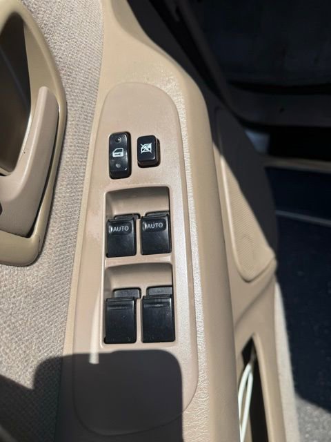 Used 2002 Toyota Sequoia SR5 RWD image 15