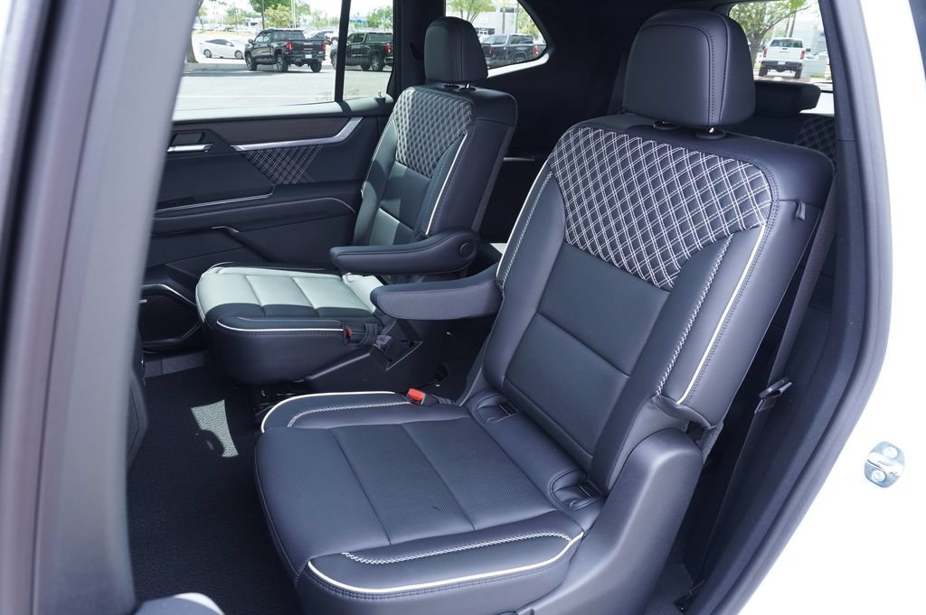 New 2026 GMC Acadia Denali w/ Super Cruise Package FWD image 10