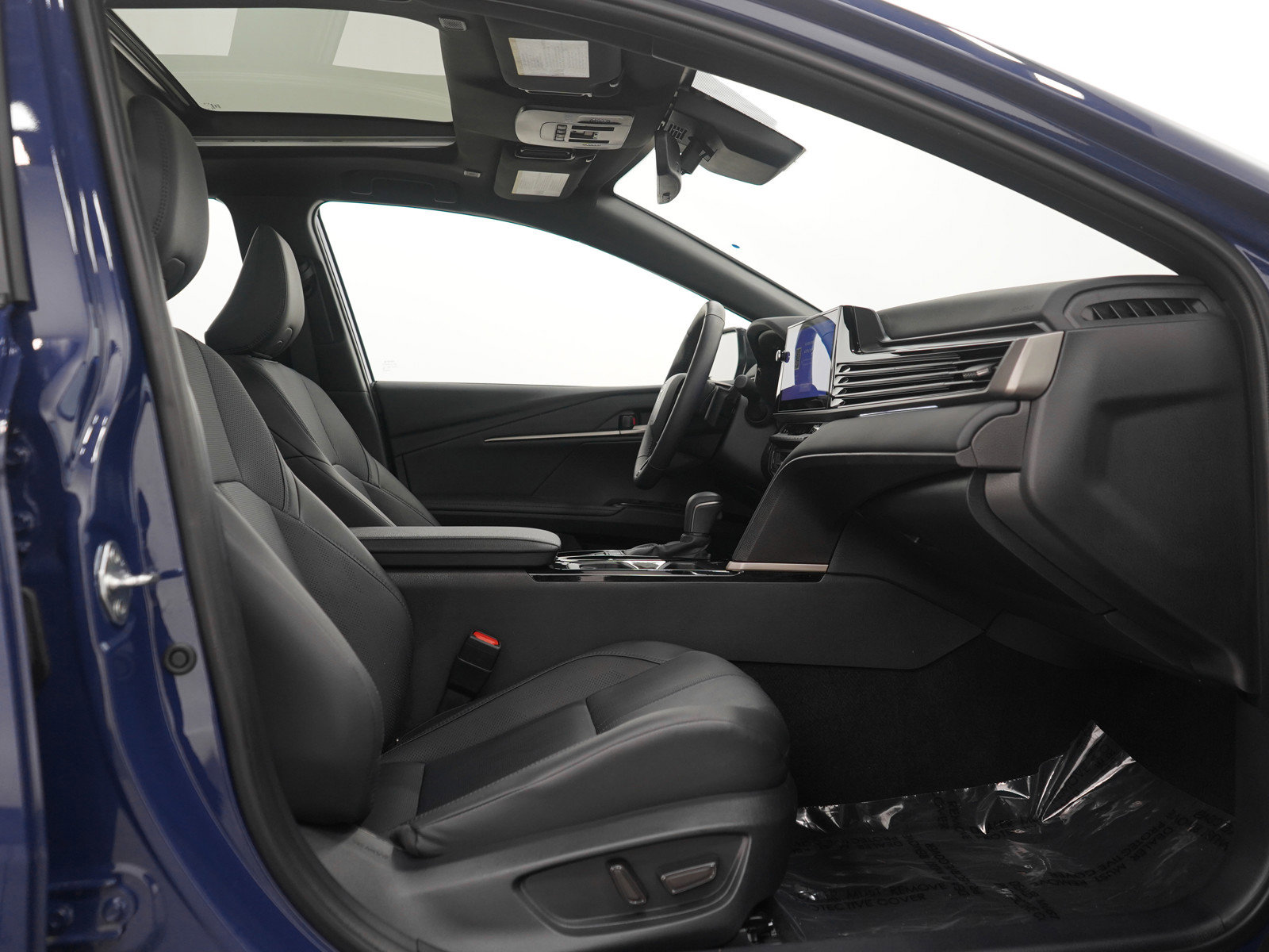 Used 2025 Toyota Camry XSE FWD image 11