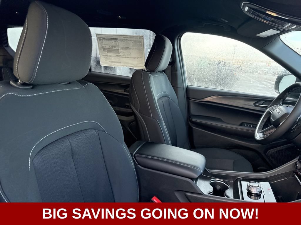 New 2025 Jeep Grand Cherokee L Laredo AWD/4WD image 50