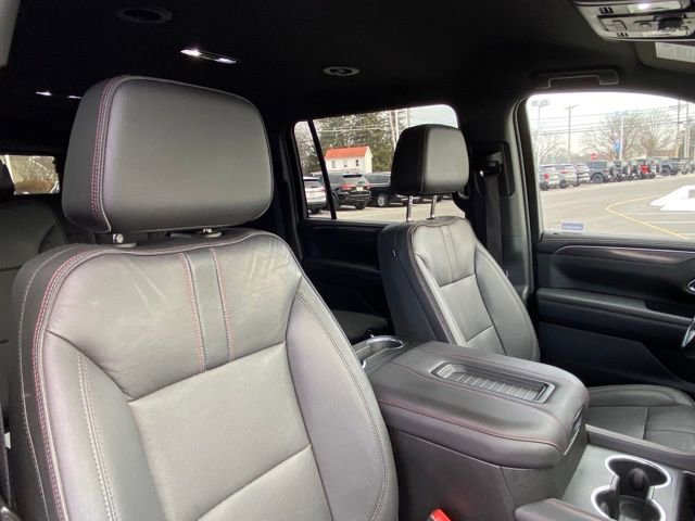Used 2022 Chevrolet Suburban RST w/ Luxury Package AWD/4WD image 21