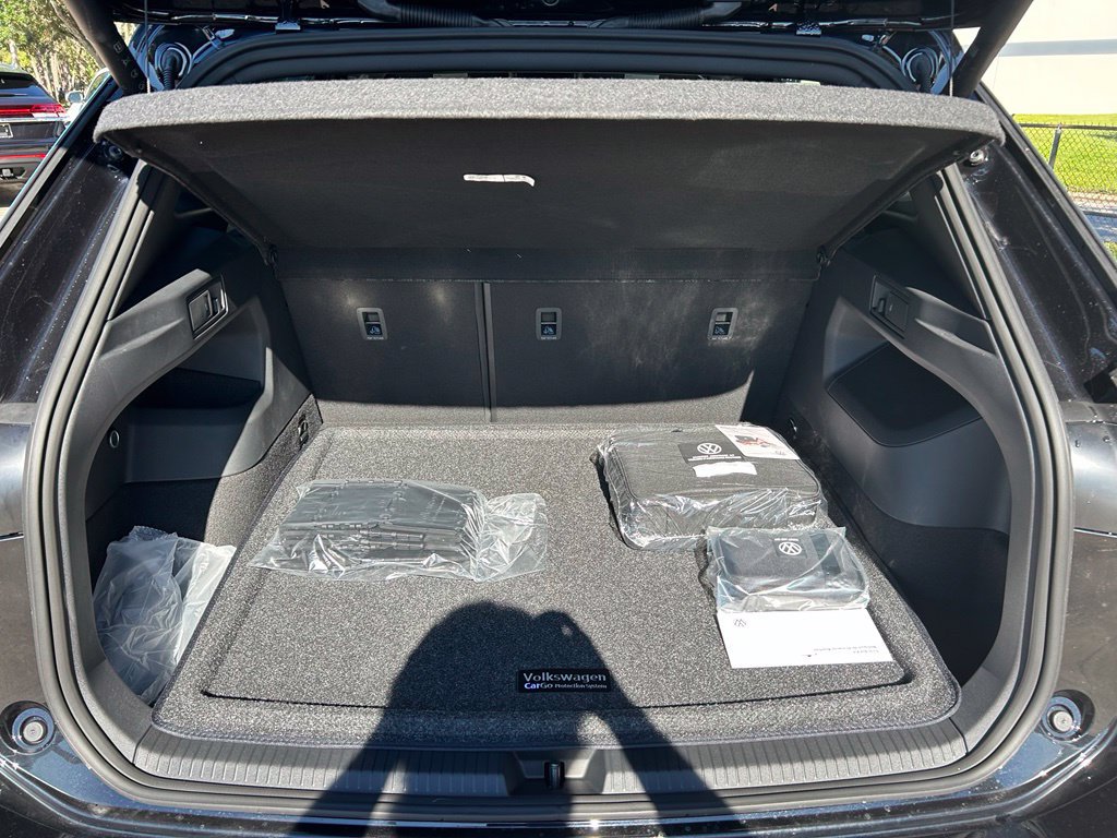 New 2027 Volkswagen Tiguan SEL R-Line AWD/4WD image 47