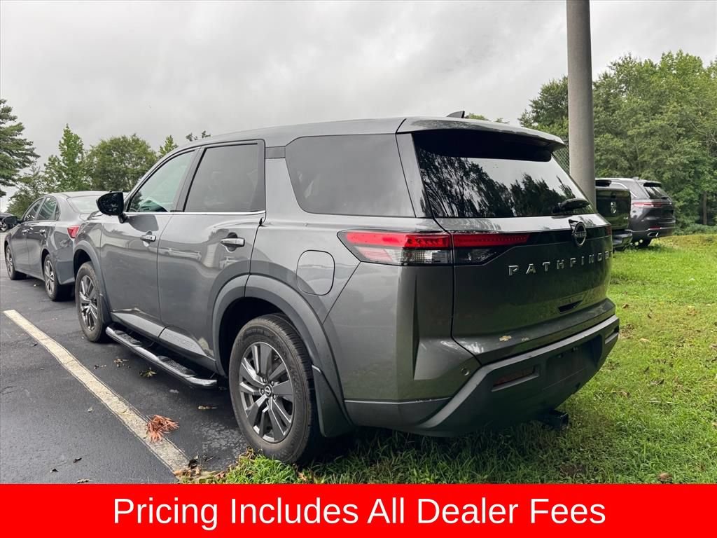 Used 2024 Nissan Pathfinder S FWD image 7