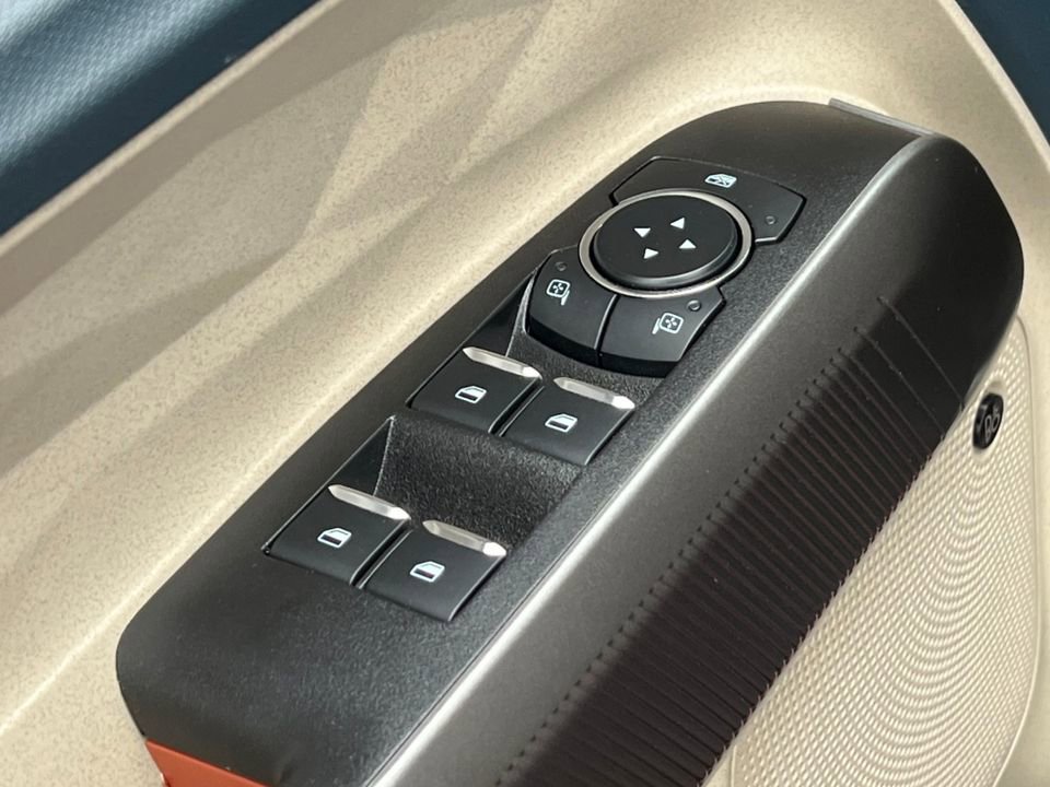 Used 2026 Ford Maverick Lariat w/ 4K Tow Package AWD/4WD image 17