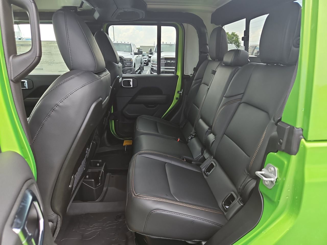 New 2025 Jeep Gladiator Sport image 13