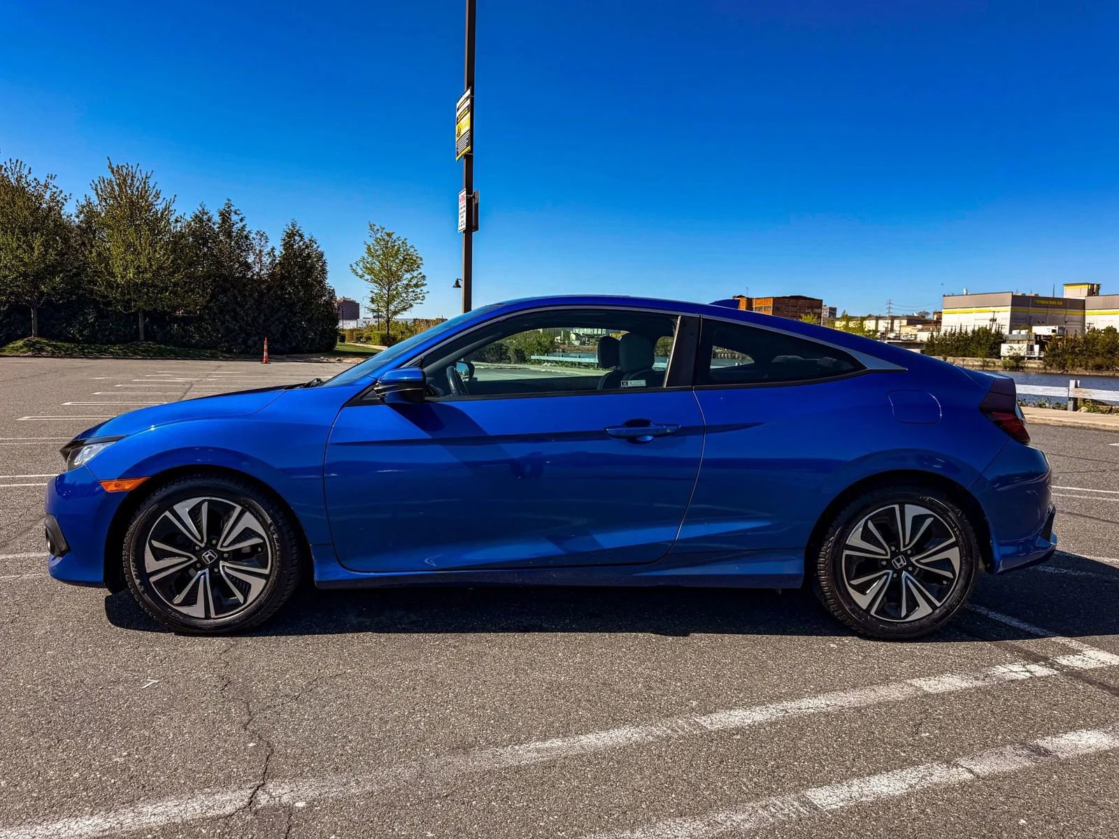 Used 2018 Honda Civic EX-T image 5