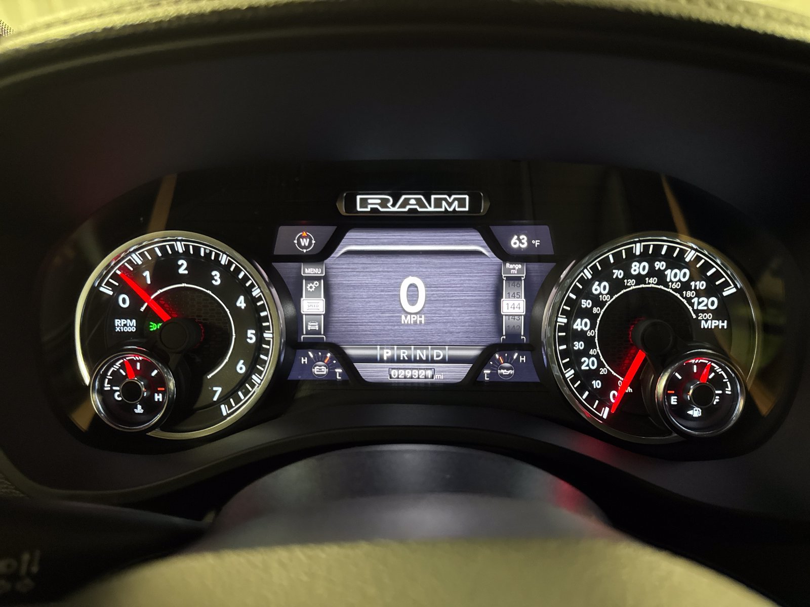 Used 2024 RAM 1500 Laramie AWD/4WD image 16