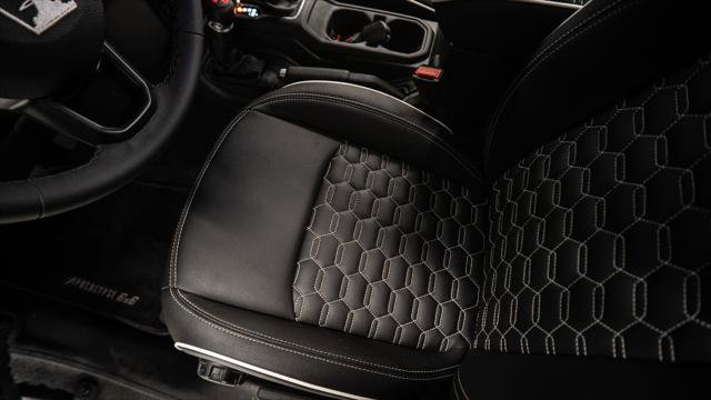 Used 2025 Jeep Gladiator Sport image 20