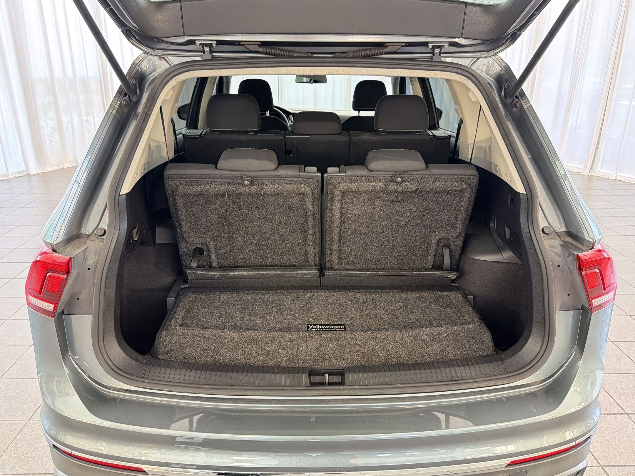 Used 2022 Volkswagen Tiguan S image 33