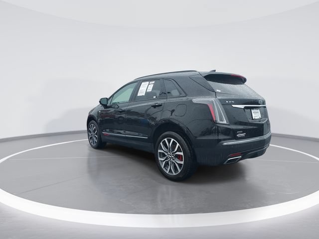 Used 2024 Cadillac XT5 Sportv w/ LPO, Red Accent Package AWD/4WD image 6