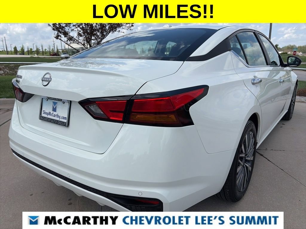 Used 2025 Nissan Altima 2.5 SV image 14