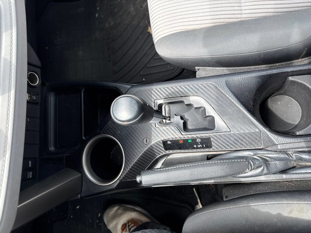 Used 2013 Toyota RAV4 LE AWD/4WD image 11