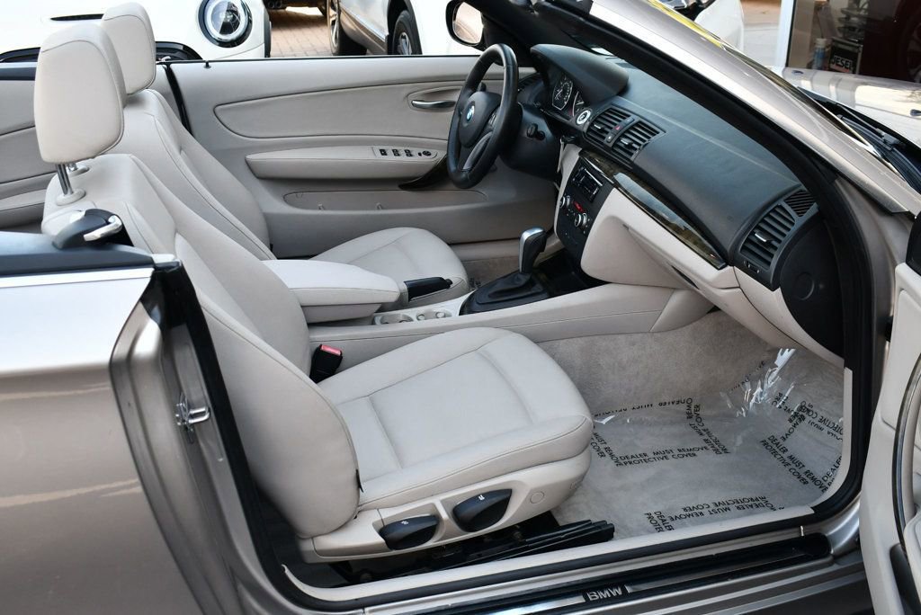 Used 2011 BMW 128i Convertible image 18