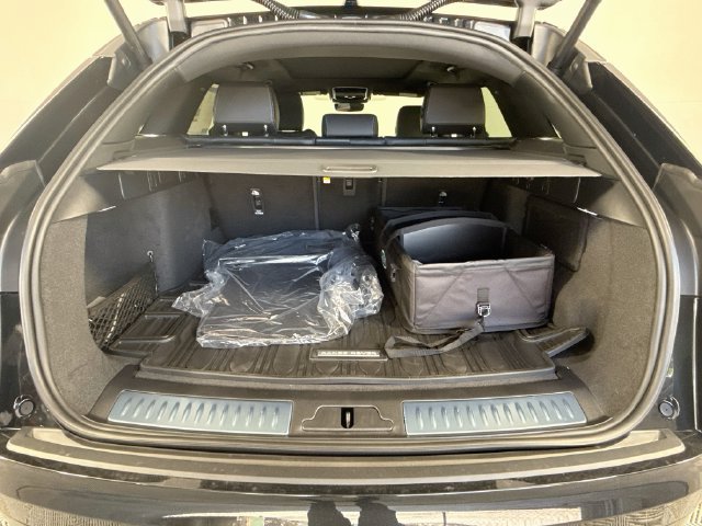 New 2026 Land Rover Range Rover Velar Belgravia AWD/4WD image 28