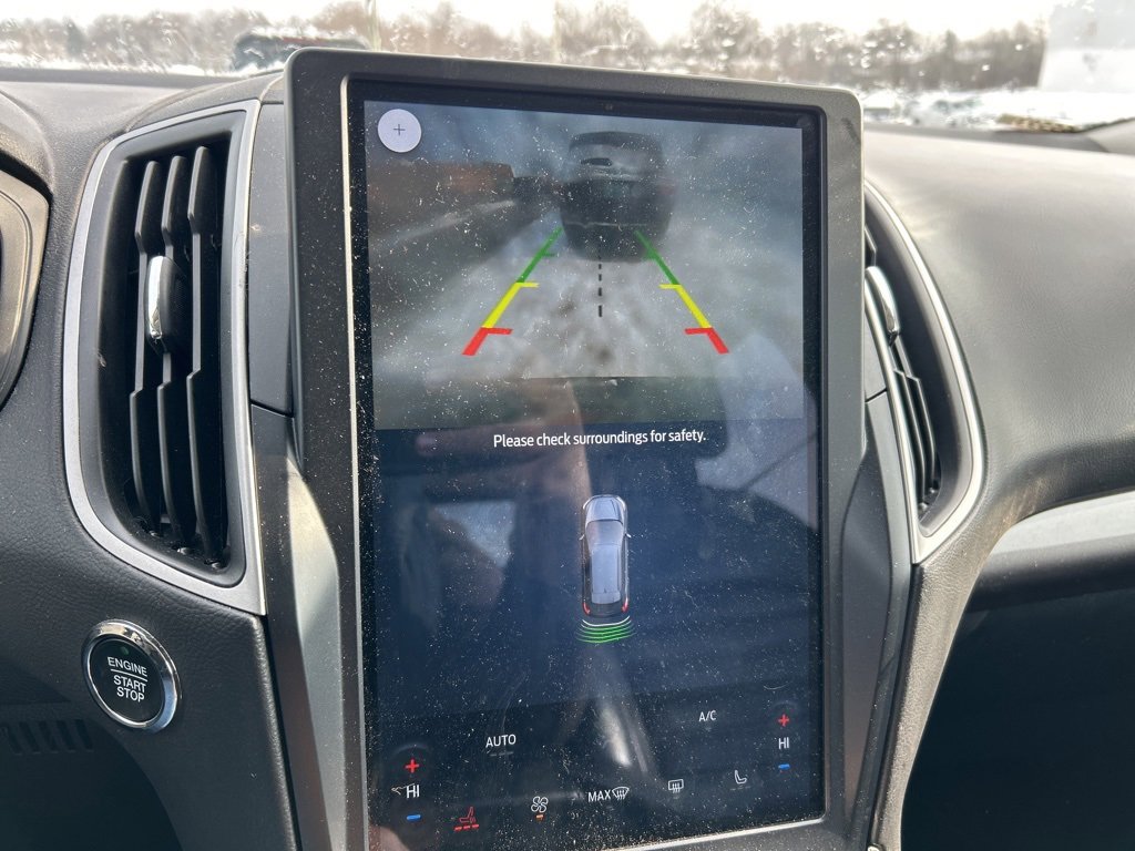 Used 2024 Ford Edge SEL image 8