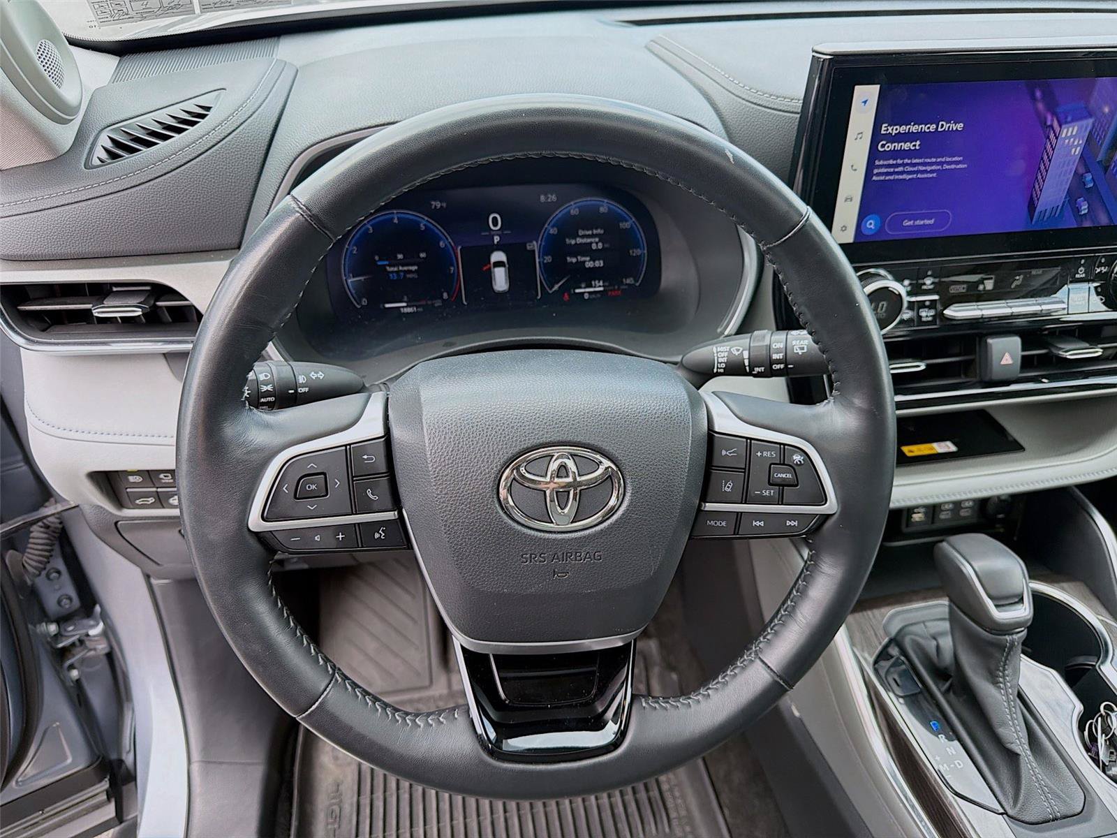 Used 2023 Toyota Highlander Limited AWD/4WD image 3